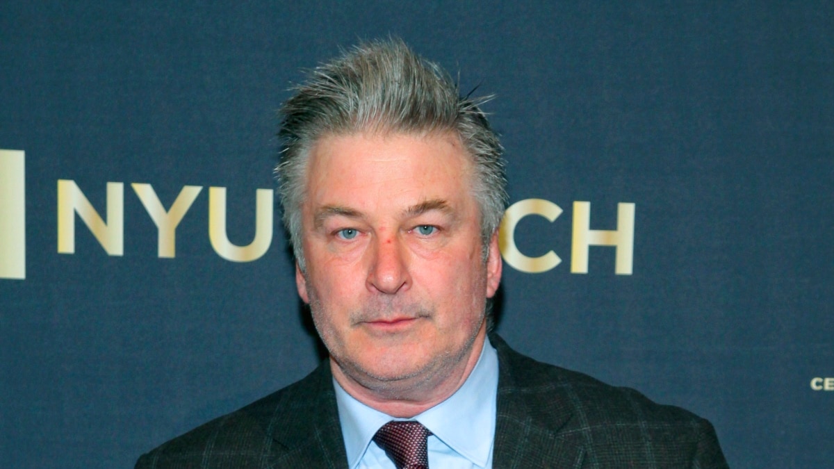Një juri e madhe ngre sërish akuza penale për aktorin Alec Baldwin
