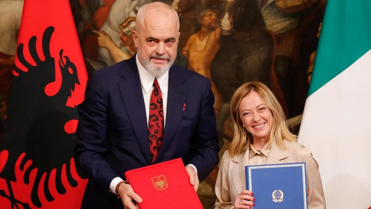 Kriza e emigrantëve në Evropë/ BBC jehonë vendimit të Gjykatës Kushtetuese të Shqipërisë: Drita jeshile për marrëveshjen e emigracionit me Italinë