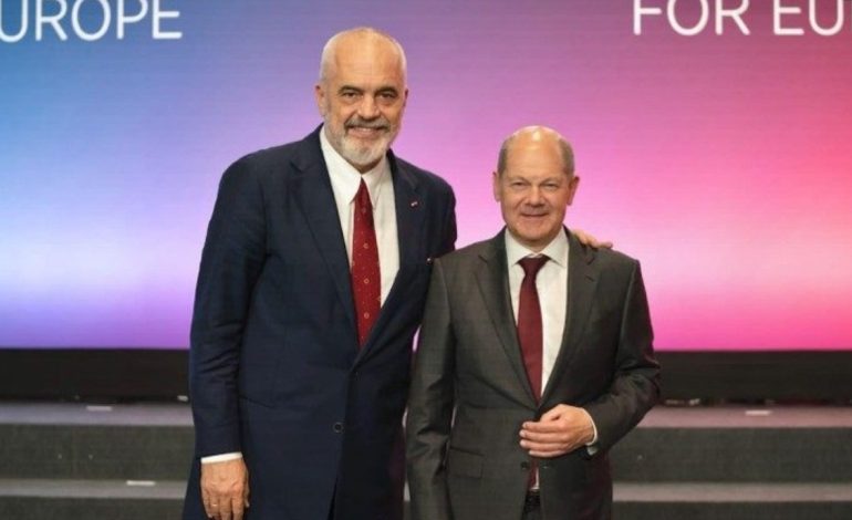 Gjermania “i lutet” Shqipërisë: Edhe ne marrëveshje emigrantësh si Italia, më e mirë se modeli britanik