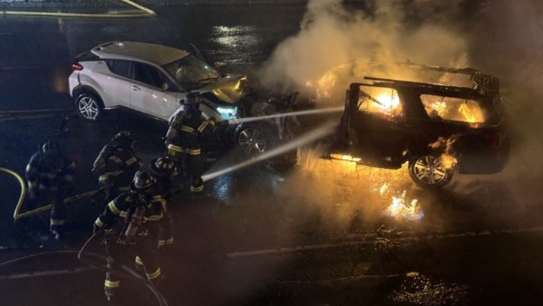 “Makina kishte bombula gazi”, përplasen automjetet, 2 të vdekur, 5 të plagosur