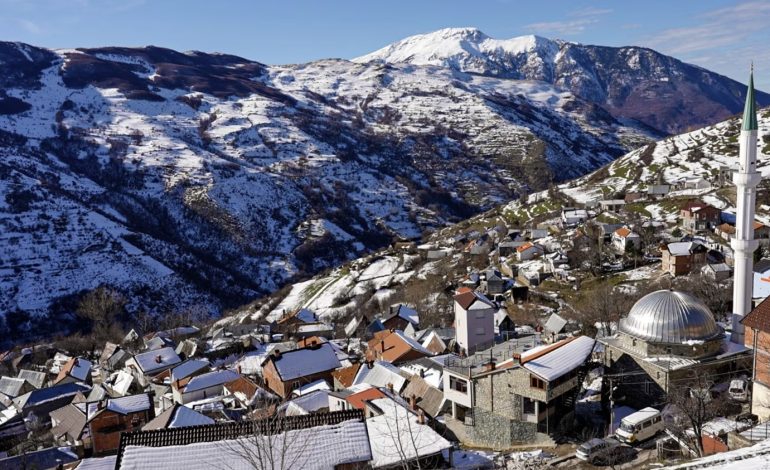 “Ikën të gjithë…”! Sytë nga Kosova, jeta në fshatin Borje të Shqipërisë