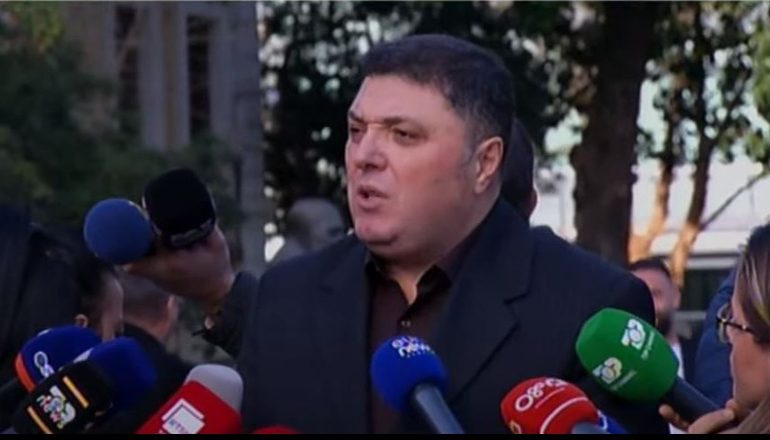 PD zyrtare me mesazhe bashkimi? Çollaku: Do të tentojmë dialogun brenda llojit, por për Komisionin Zgjedhor…