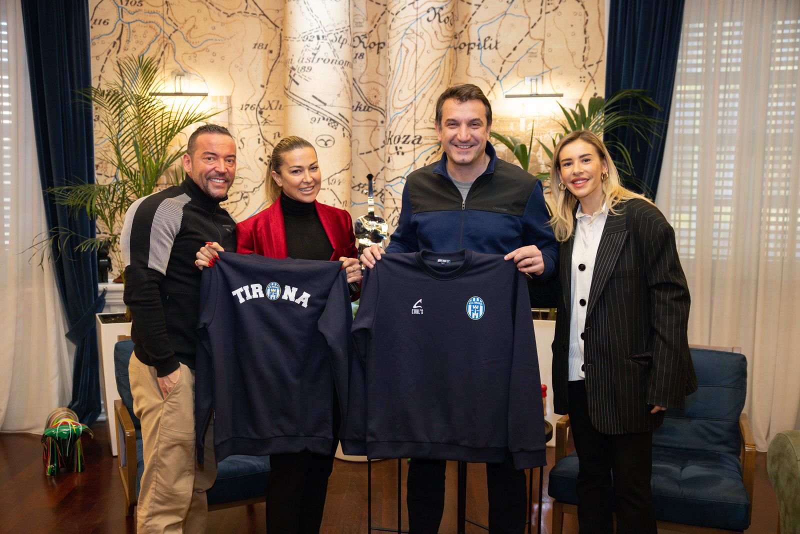 ”Medalja e Mirënjohjes” për kampionen e Bodybuilding, Getta Beqa, Veliaj: Krenar për vajzat dhe gratë shqiptare që kanë suksese në botë