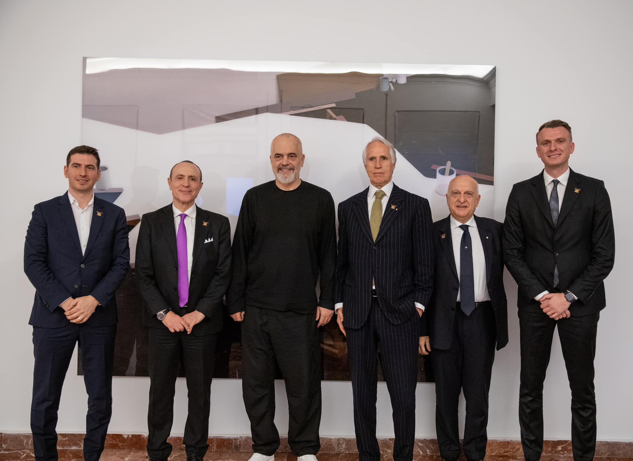 Ditë historike për Shqipërinë, KOKSH fillon bashkëpunimin me Italinë për…