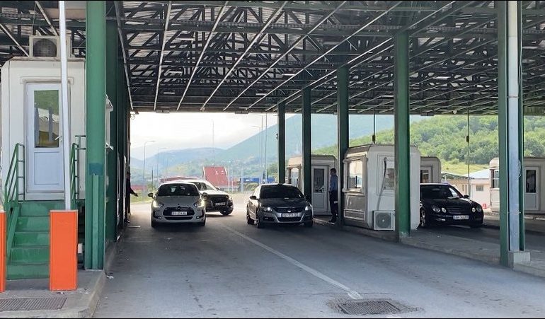 EMRI/ Kërkohej nga Interpoli, arrestohet 27-vjeçari në Morinë