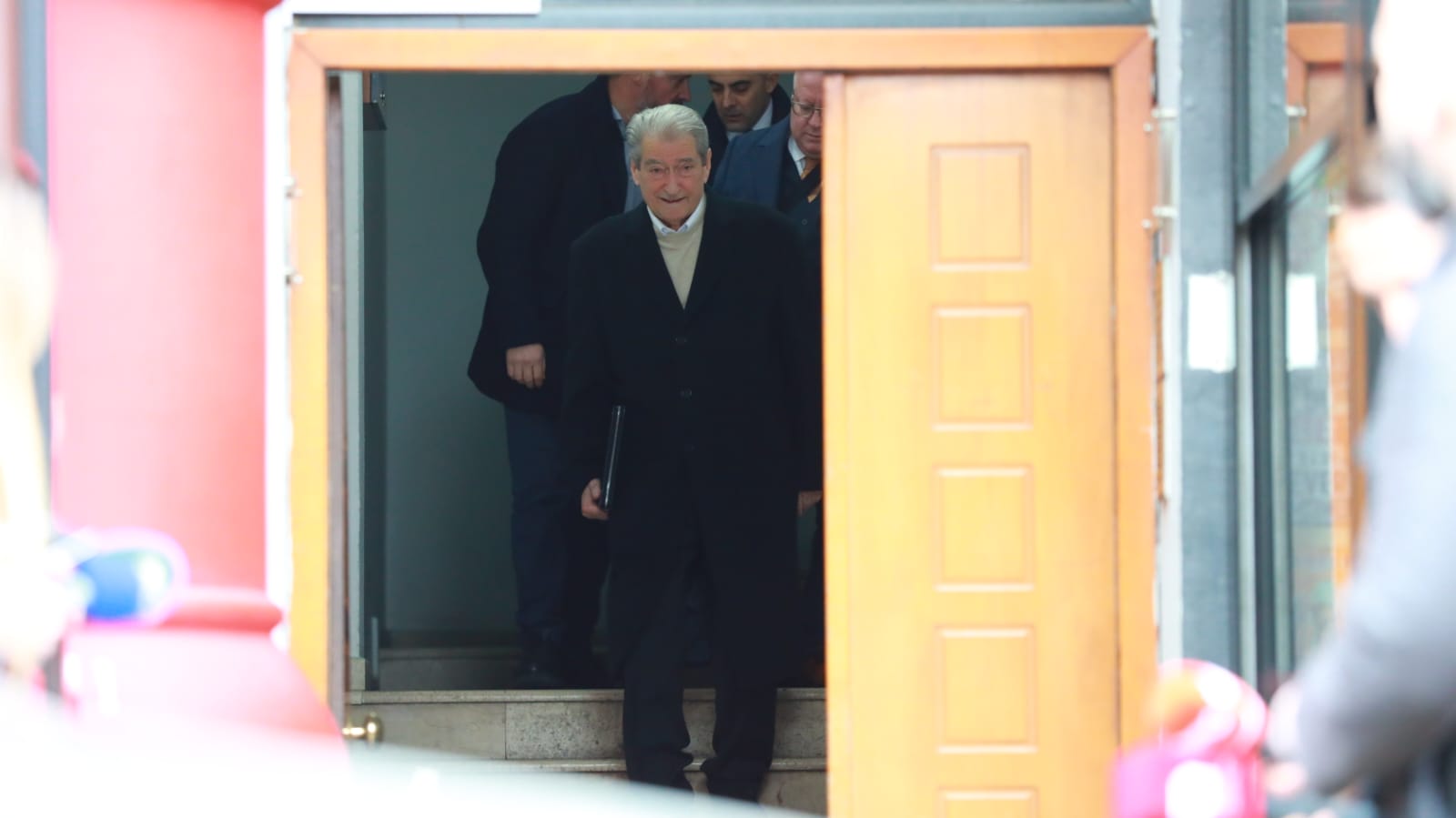 Berisha kërkon ndryshim mase, Apeli i GJKKO pritet të marrë sot vendimin për ish-kryeministrin