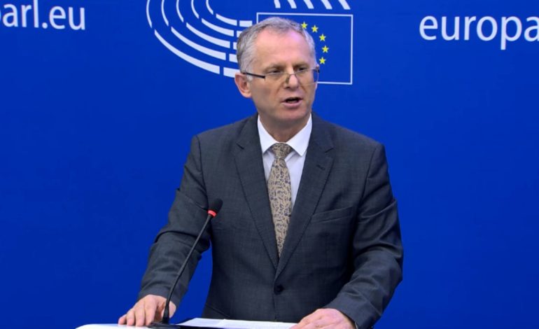 Ankesa për BE-në, Bislimi: Qasje e pabalancuar, nuk dihet kur hiqen masat ndaj Kosovës