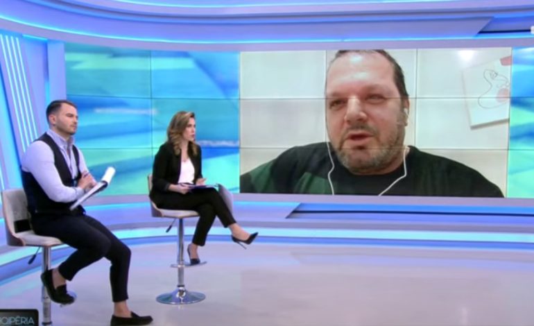 APELI/ “Eduard Jubani në gjendje të rëndë, i duhet urgjent bypass”, Frederik Ndoci tregon merakun e këngëtarit të njohur: Na thotë “më mirë të vdes sesa të lë familjen time borxh”