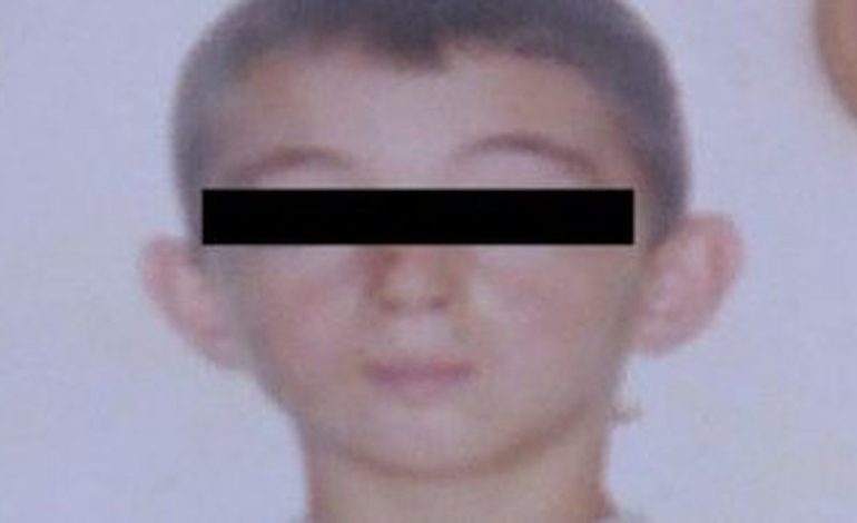 “Bëni kompromis me mjekët dhe mbylleni”, familjari i 11-vjeçarit Denis Almadhi tregon ndërhyrjet për të mos bërë denoncim: Nuk na jepnin kartelën e varrimit