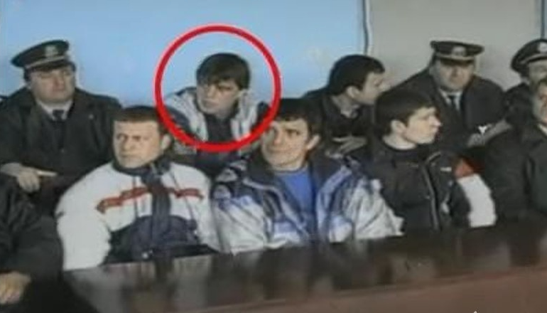 FOTO/ Ky është “Buzëdërri” i Vlorës, babai i 23-vjeçari të ekzekutuar me snajper