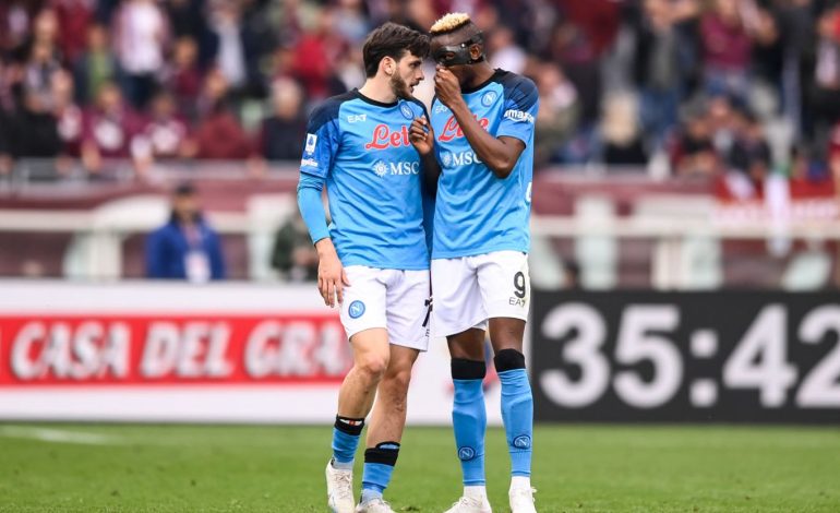 “Do transferohet në Arabi”, agjenti i Kvaras nxjerr “zbuluar” Osimhen, flet edhe për gjeorgjianin