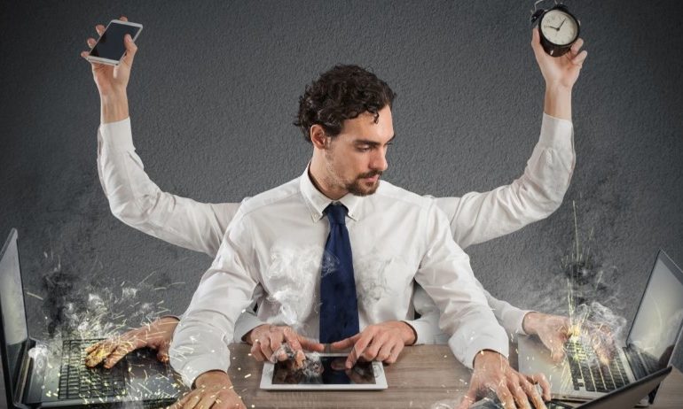 Dy shenjat e horoskopit që nuk duhet t’i kalojnë kufijtë e tyre sot