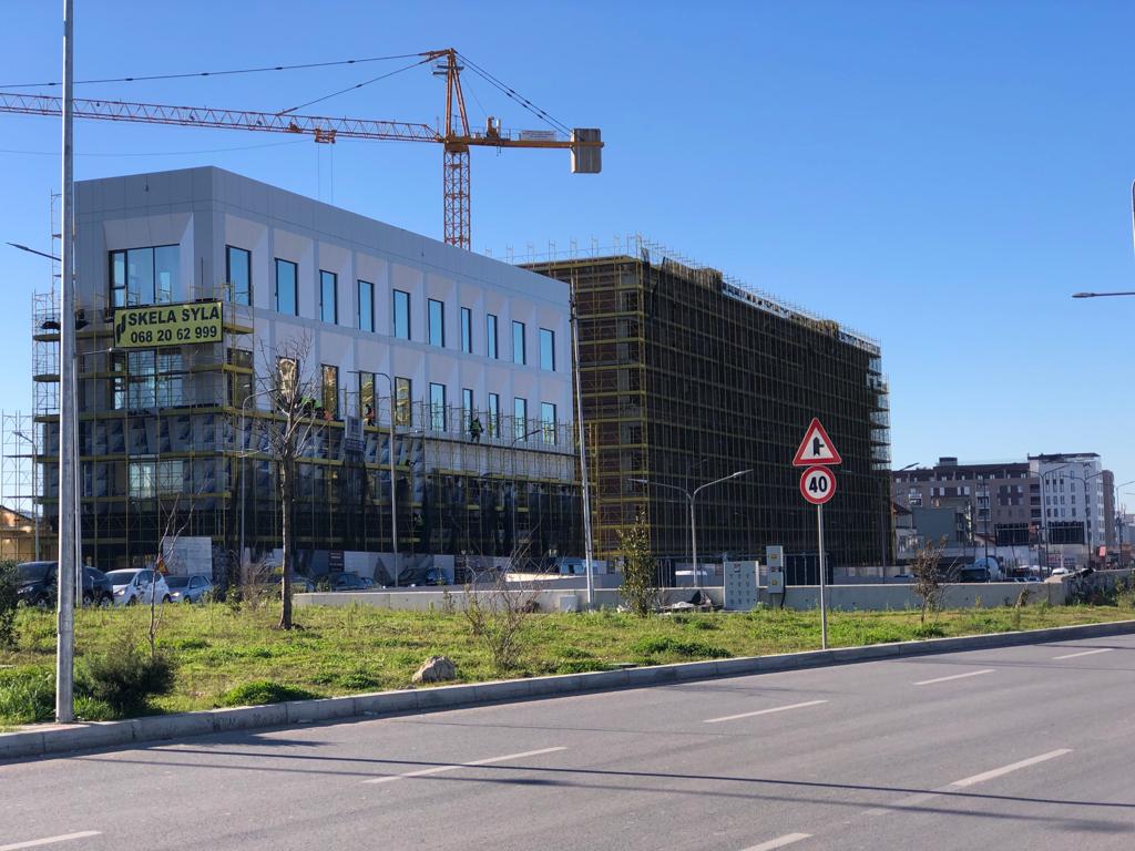 ‘Investim i zgjuar’, familja e ish-ministrit Saimir Tahiri futet në sektorin e ndërtimit