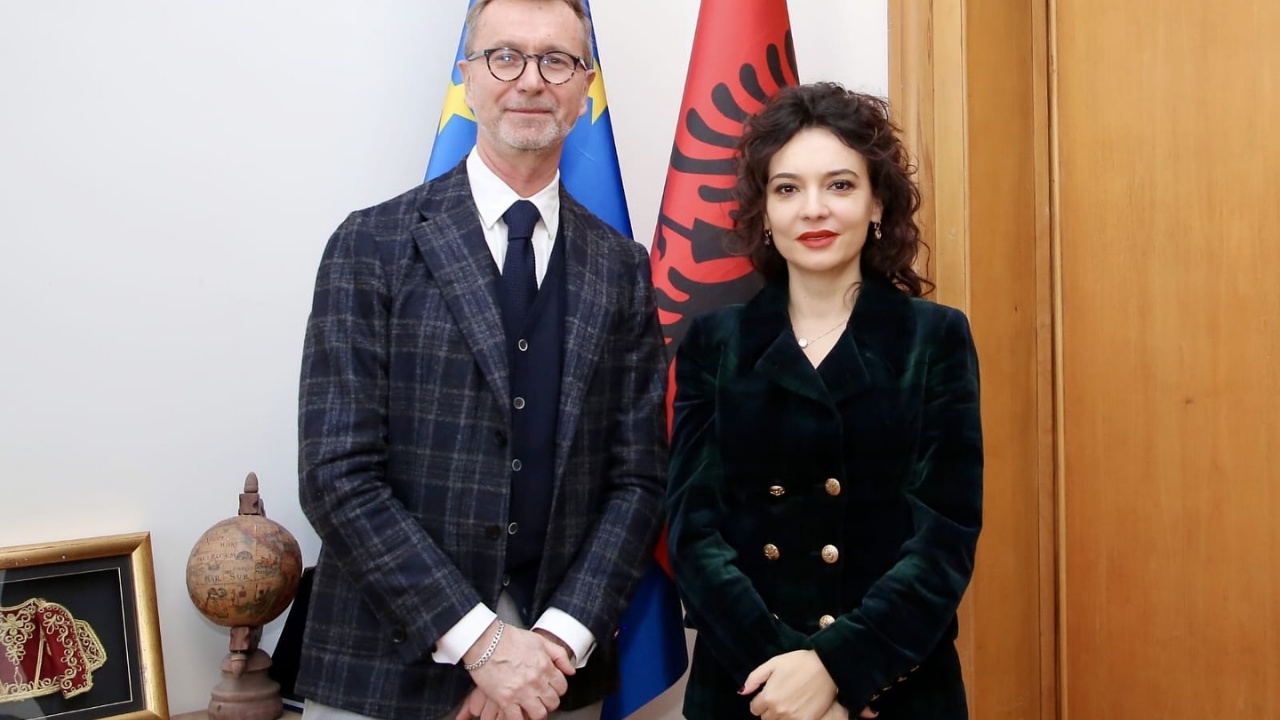 Ambasadori në detyrë i BE apel partive politike: Punoni së bashku për agjendën e integrimit të vendit në BE