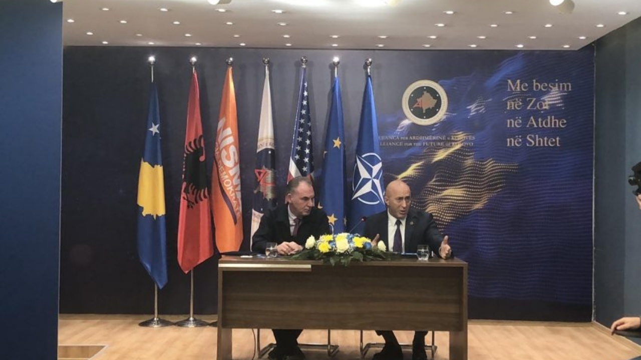​AAK zyrtarizon koalicionin parazgjedhor me NISMA-n, çfarë përmban marrëveshja
