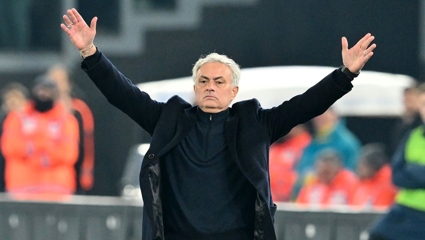 Lazio likuidon Romën, Mourinho nuk përmbahet, sulmon sistemin VAR (VIDEO)