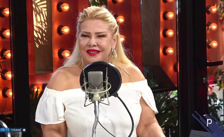 Meri kërcen mbi tavolinë, reagimi i banorit do t’ju habisë