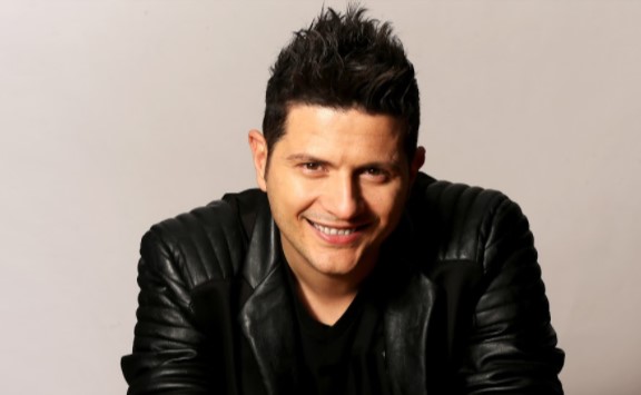 Nën akuzë për pastrim parash? Reagon për herë të parë Ermal Mamaqi