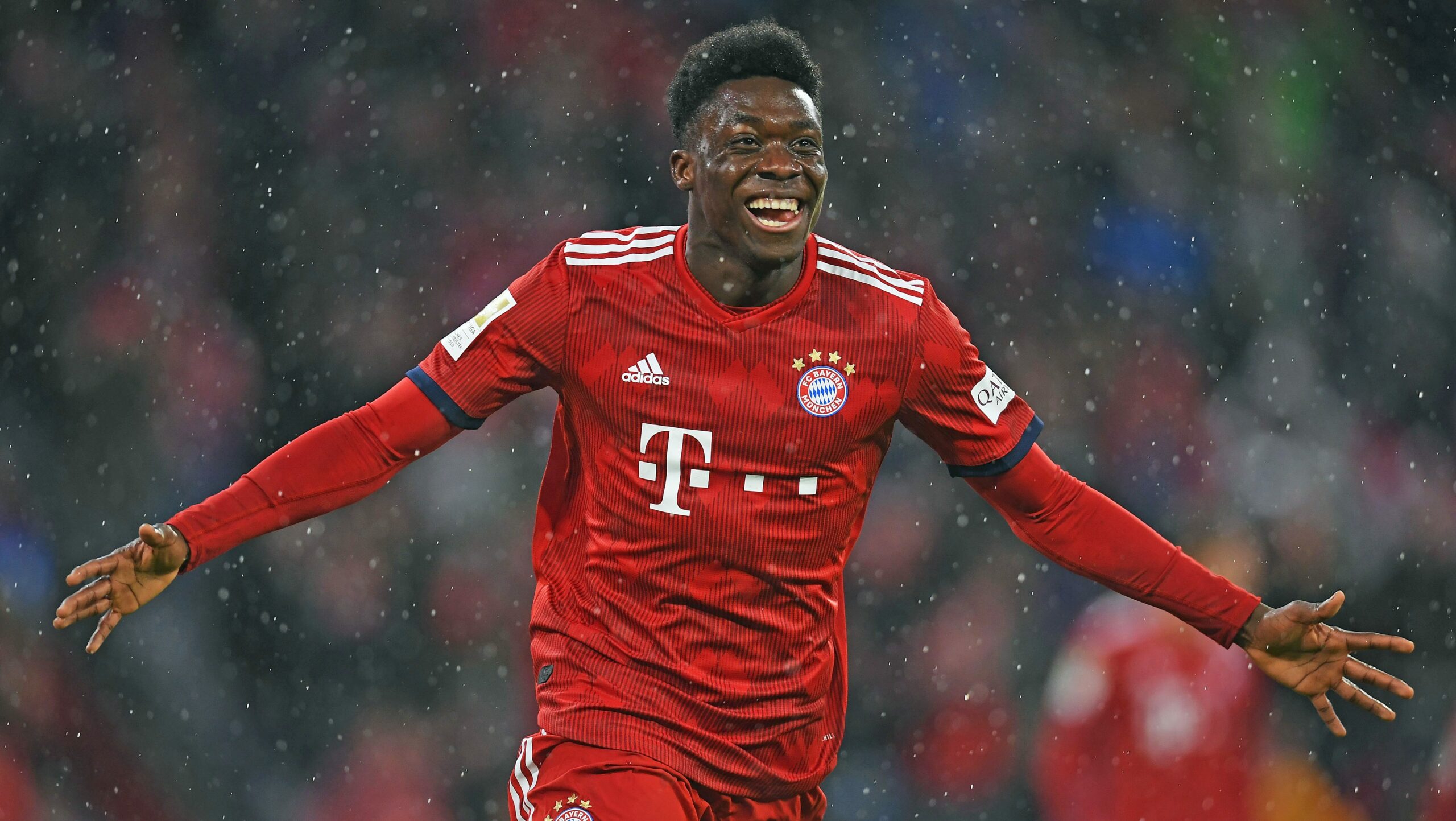 Jo vetëm “telenovela” Mbappe, Reali presion për Alphonso Davies