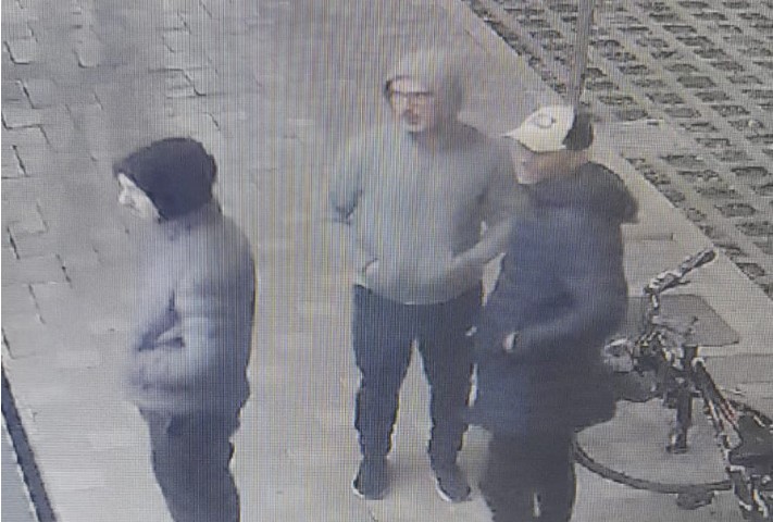 FOTO/ 5 mijë Euro kush jep informacion për këta dy hajdutë në Tiranë