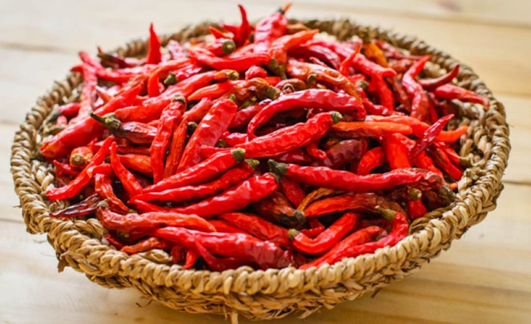 Ushqimet që Nxisin Metabolizmin dhe Uljen në Peshë