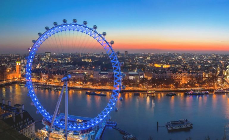 Biletë avioni “falas” Londër – Tiranë për 55 shqiptarë