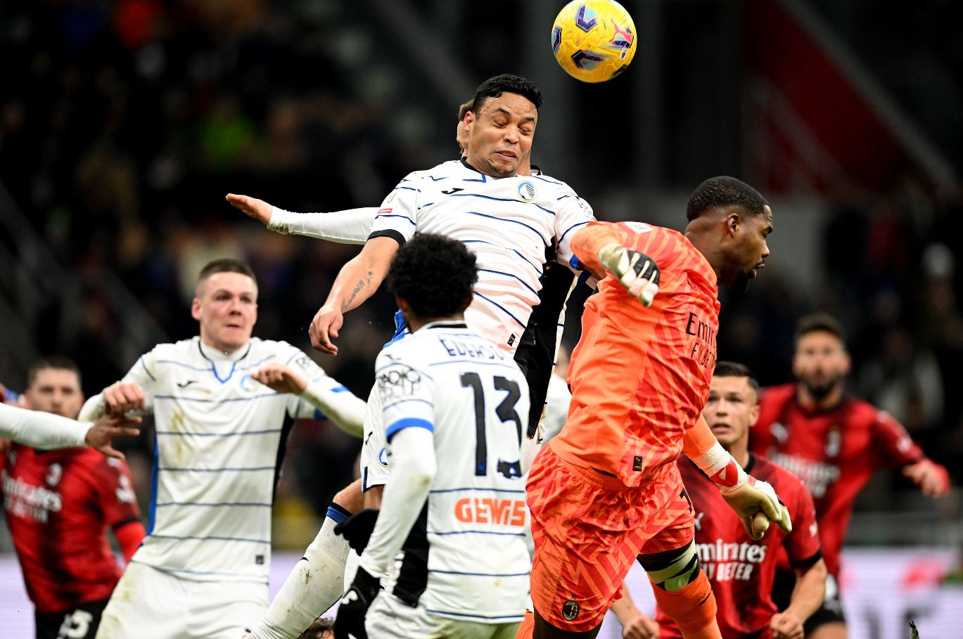 VAR tërbon “djallin”, Koopmeiners dërgon Milanin në “ferr”, shkëlqen Gjimshiti (VIDEO)