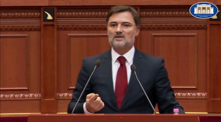 “Zgjedhorja, një farsë”/ Alibeaj i kthehet Bardhit: PS dhe segmente të opozitës, të interesuar të mbajnë peng procesin