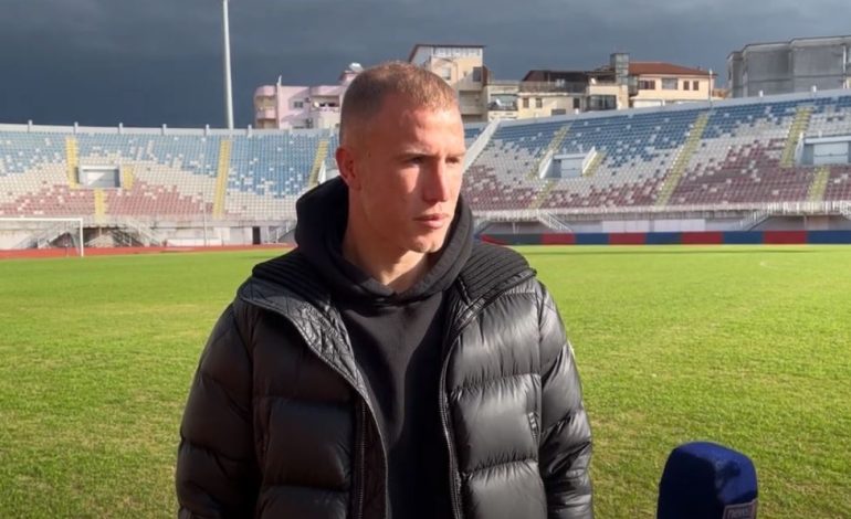 INTERVISTA/ “I lumtur për golat dhe për skuadrën”, Balaj optimist: Të kthejmë titullin në Shkodër, kombëtarja premton (VIDEO)