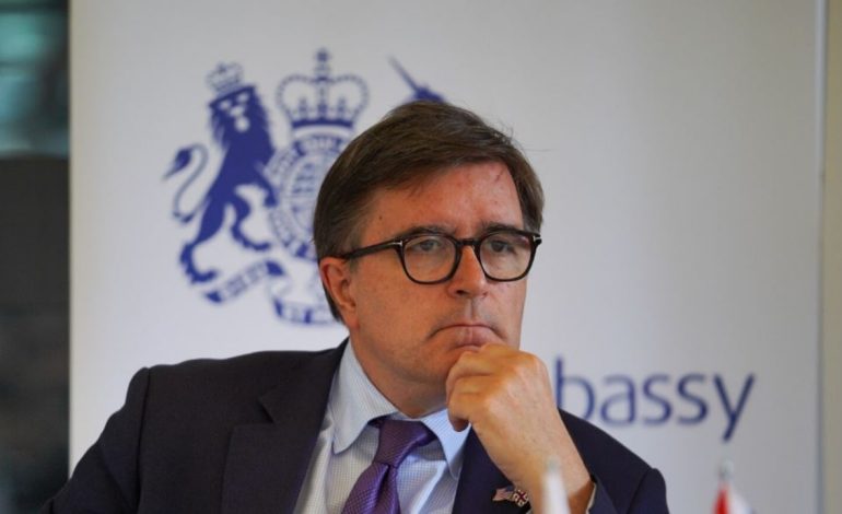 O’Brien kërkesë Kosovës: Themeloni Asociacionin! “Serbia t’i mbajë përgjegjës të përfshirët në sulmin e Banjskës”