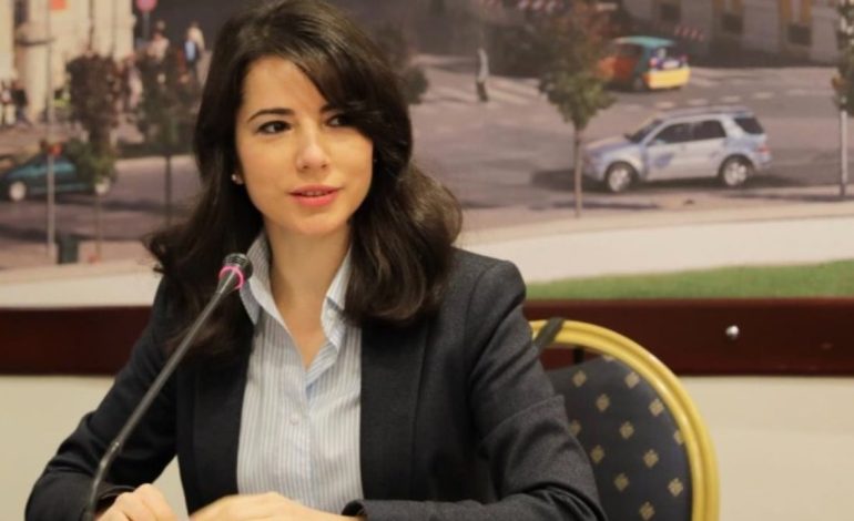 PROFIL/ Kush është ministrja e re që pritet t’i bashkohet kabinetit të qeverisë Rama