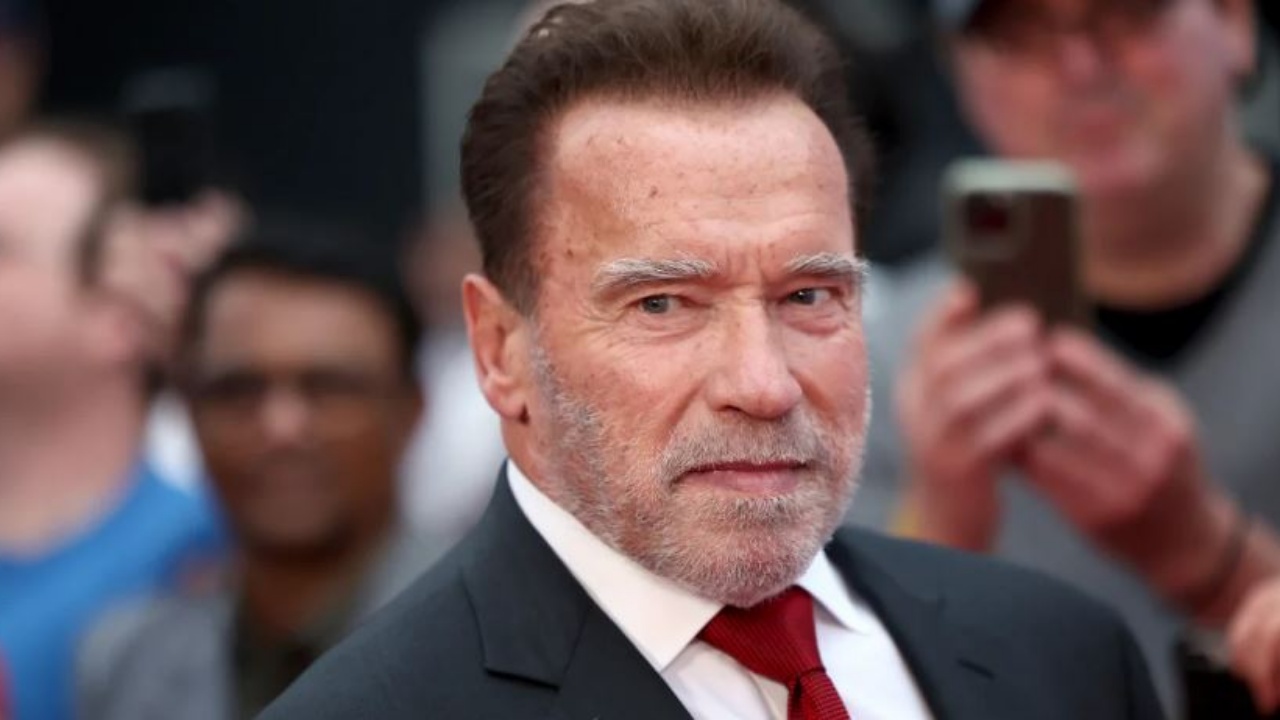 Ora e padeklaruar e Arnold Schwarzenegger në aeroportin e Mynihut, shitet për 294 mijë dollarë në ankandin për klimën