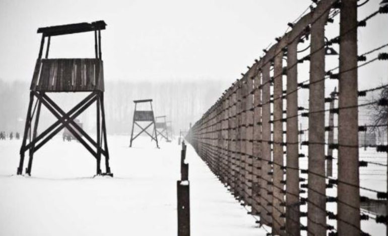 Dita Ndërkombëtare e Holokaustit, përkujtohen viktimat e Holokaustit