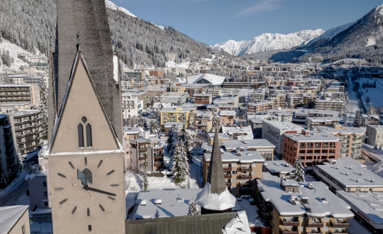 Diplomatët e lartë nga e gjithë bota diskutojnë në Davos për Ukrainën. A do të gjejnë një formulë paqeje?