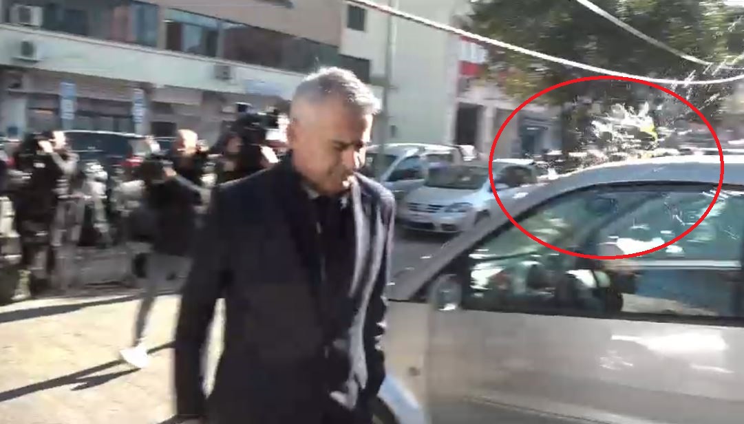 U godit me vezë teksa hynte në gjyqin e Belerit, Dule reagon për Top Channel: Ishte pjesë e…