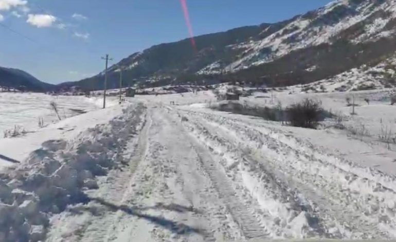 Situata në qarkun e Elbasanit drejt normalizimit, ja në cilat akse mund të kalohet me zinxhirë