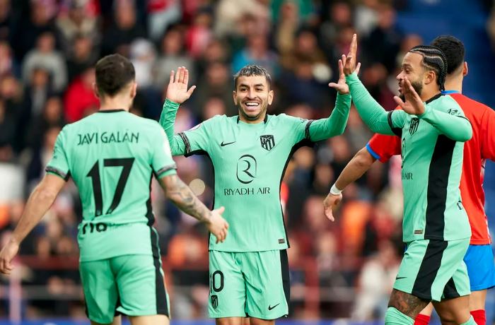 Testet mjekësore përpara zyrtarizimit, Atletico Madrid huazon mbrojtësin