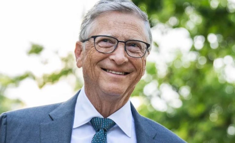 Bill Gates shpjegon se si AI do të ndryshojë jetën tonë brenda pesë viteve