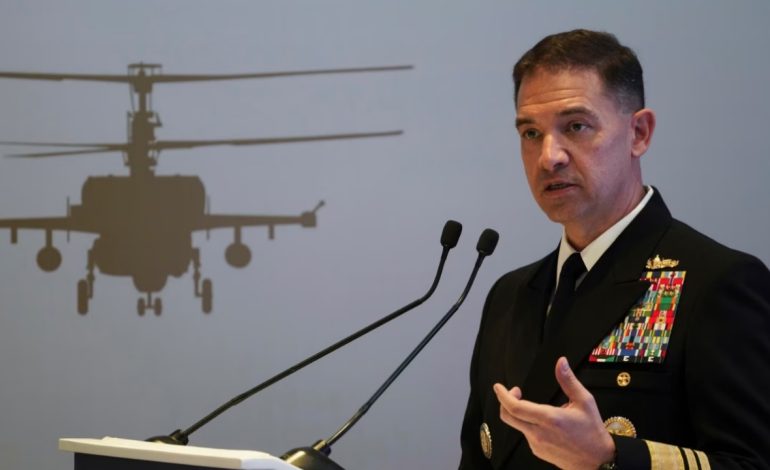 Admirali amerikan: Irani, drejtpërdrejt i përfshirë në sulmet ndaj anijeve tregtare në Detin e Kuq