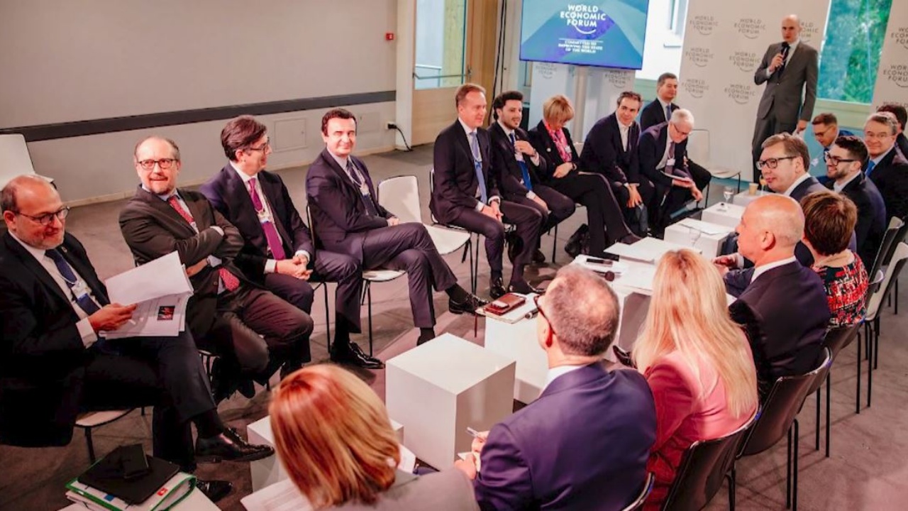Kosova e Serbia në forumin e Davos/ Nuk përjashtohet dialogu, por jo një takim bilaterial Kurti-Vuçiç
