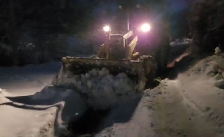 Stuhia dhe dëbora ‘paralizoi’ veriun dhe juglindjen! Si paraqitet situata nga moti i keq në të gjithë vendin