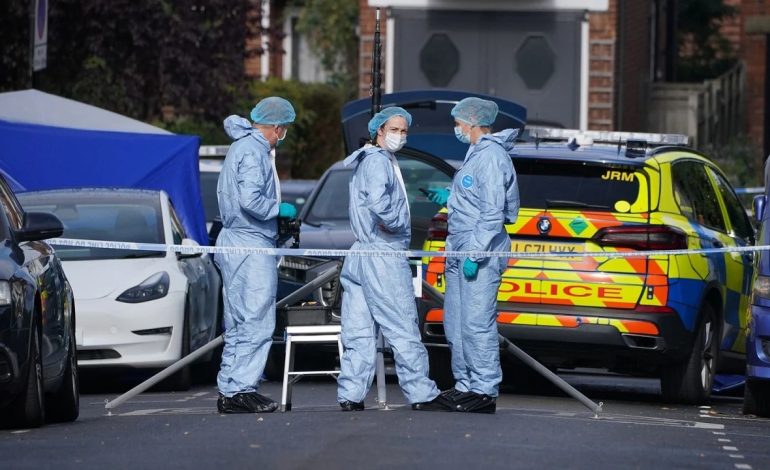 Foto+Emri / Shpallet në kërkim për vrasje shqiptari! Ja kush është i riu që qëlloi për vdekje një person në Londër