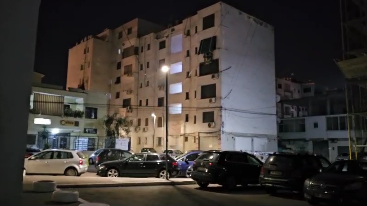 EMRAT/ Plagosje me armë në Durrës, cilët janë dy komshinjtë që u përfshinë në debat, shkak ishin zhurmat