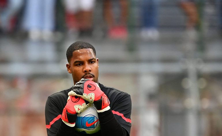 Racizmi ulet “këmbëkryq” në Serie A, portieri i Milanit largohet nga fusha, ndërpritet ndeshja për disa minuta