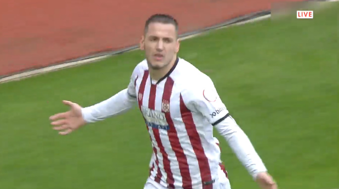 Nuk përmbahet Rey Manaj, tjetër dopietë e sulmuesit shqiptar në Turqi (VIDEO)