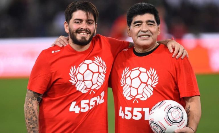Borxhet e papaguara të Maradonës në Napoli mund të bien mbi supet e trashëgimtarëve