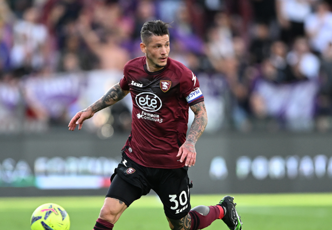 Napoli kryen goditjen e parë në janar, “axurrët” transferojnë mbrojtësin italian