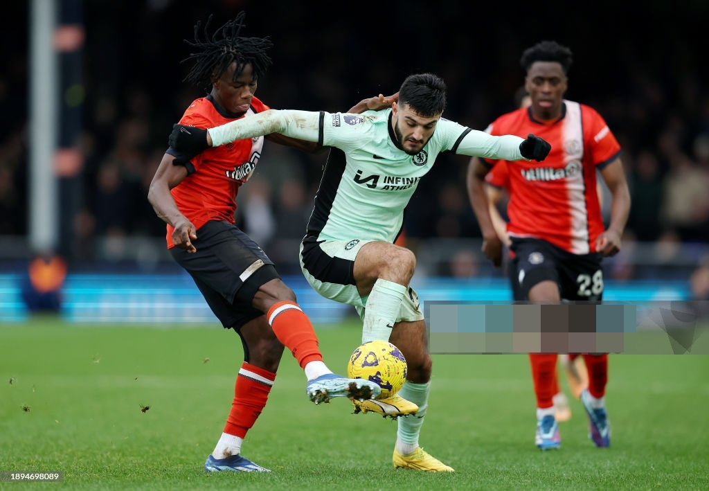 E ardhmja larg Londrës? Chelsea nxjerr në shitje Armando Brojën