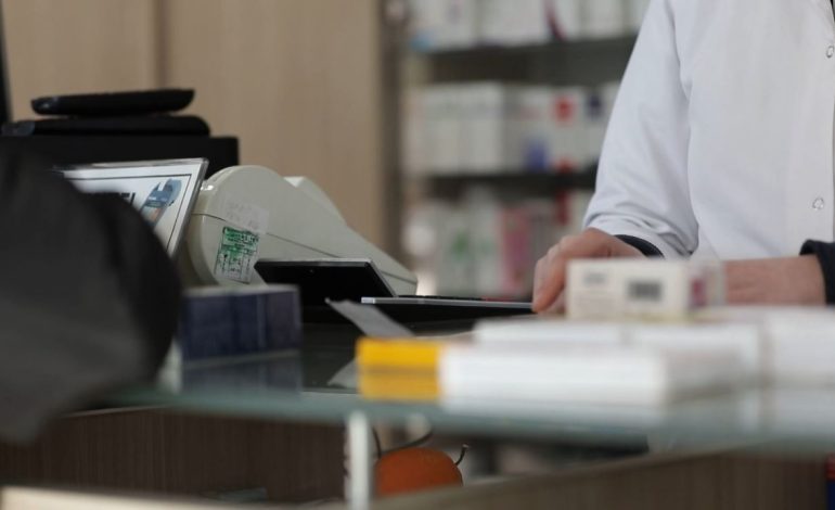 Falas, por paguajmë më shumë! Raporti i OBSH: Më shumë se gjysma e shpenzimeve për shëndetësinë dalin nga xhepi