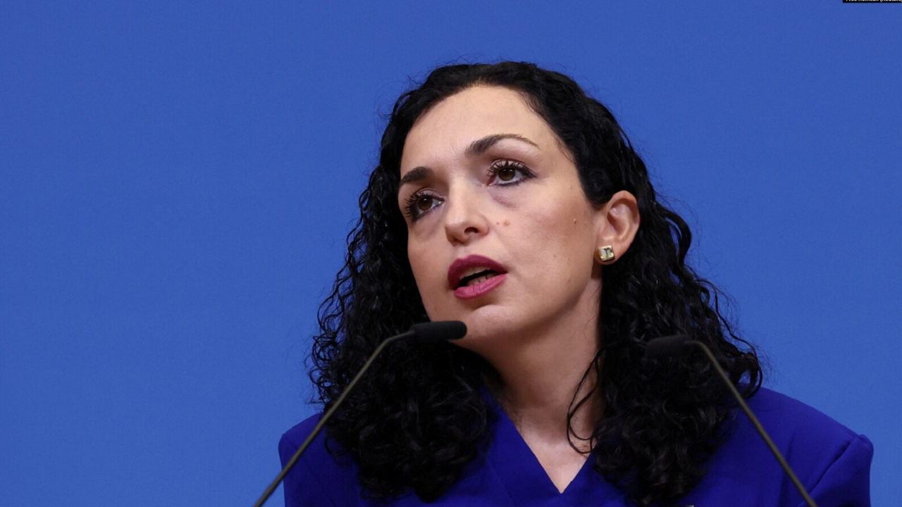 Vjosa Osmani “godet” Kurtin? Presidentja e Kosovës mesazh nga Praga: Kur s’ka koordinim me aleatët merr sukses momental, por…